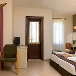 Ayvalik Beach Hotel 3*