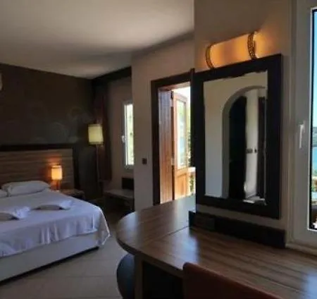 Hotel Ayvalik Beach Hotel 3*