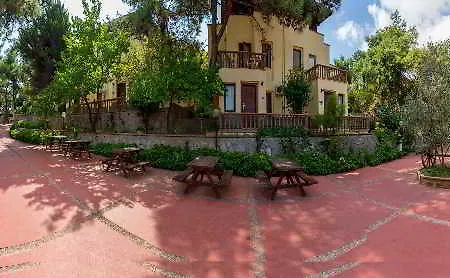 Ayvalik Beach Hotel מלון Ayvalı