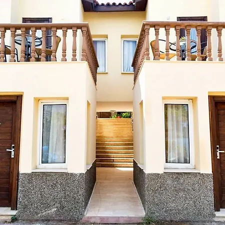 Отель Ayvalik Beach Hotel 3*