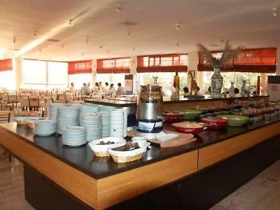 Ayvalik Beach Hotel מלון