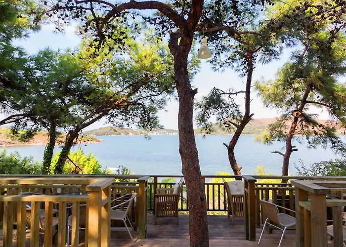 Ayvalik Beach Hotel 3*