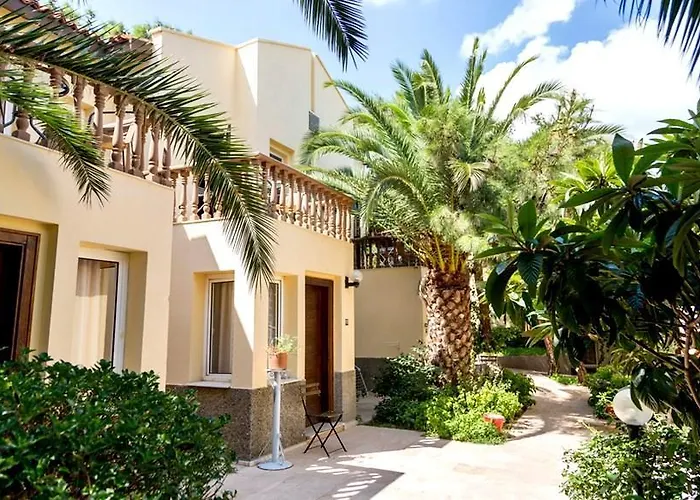 Ayvalik Beach Hotel 3*