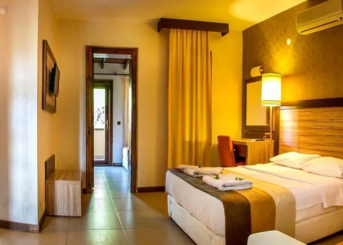 Ayvalik Beach Hotel 3* Ayvalı